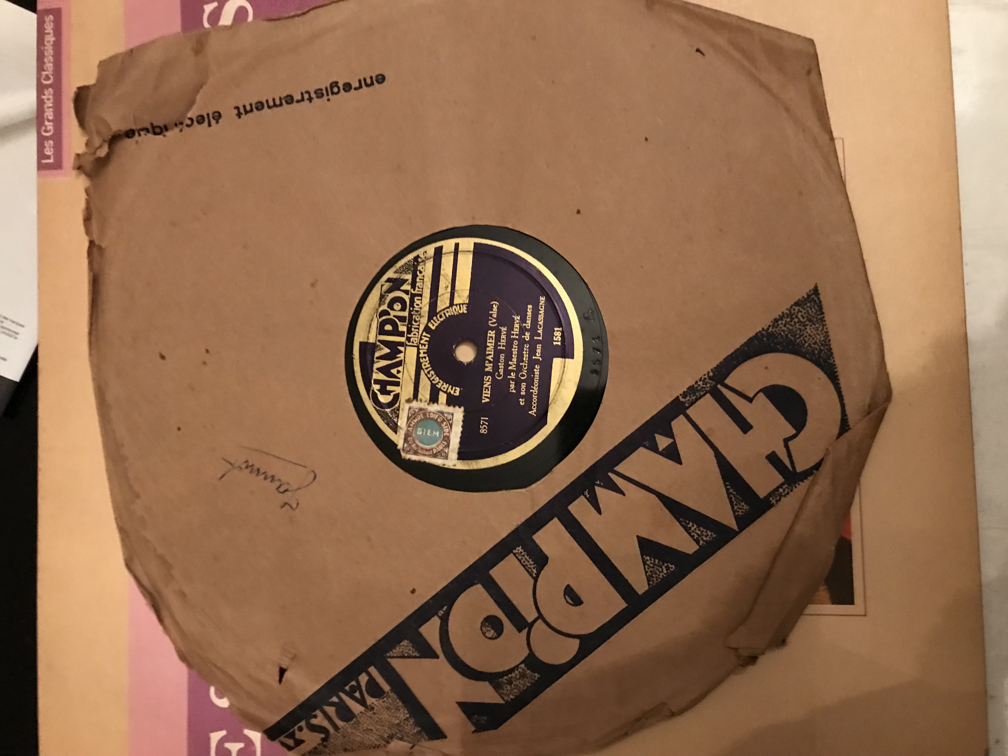 Vinyls T (30)